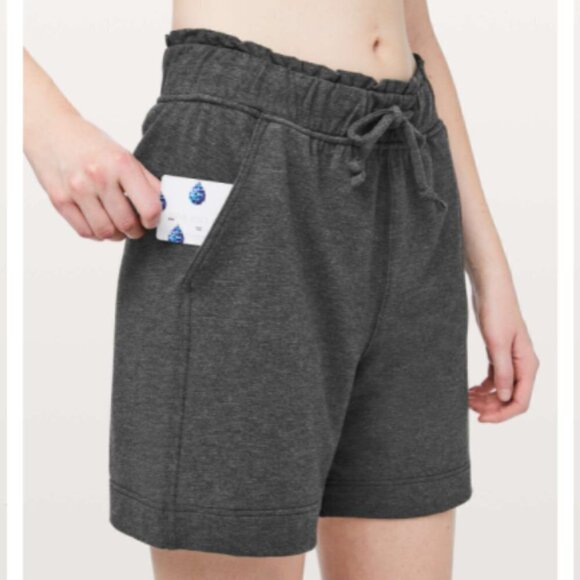 NWT Lululemon Hello Sunday Short Heathered Black - Picture 2 of 10